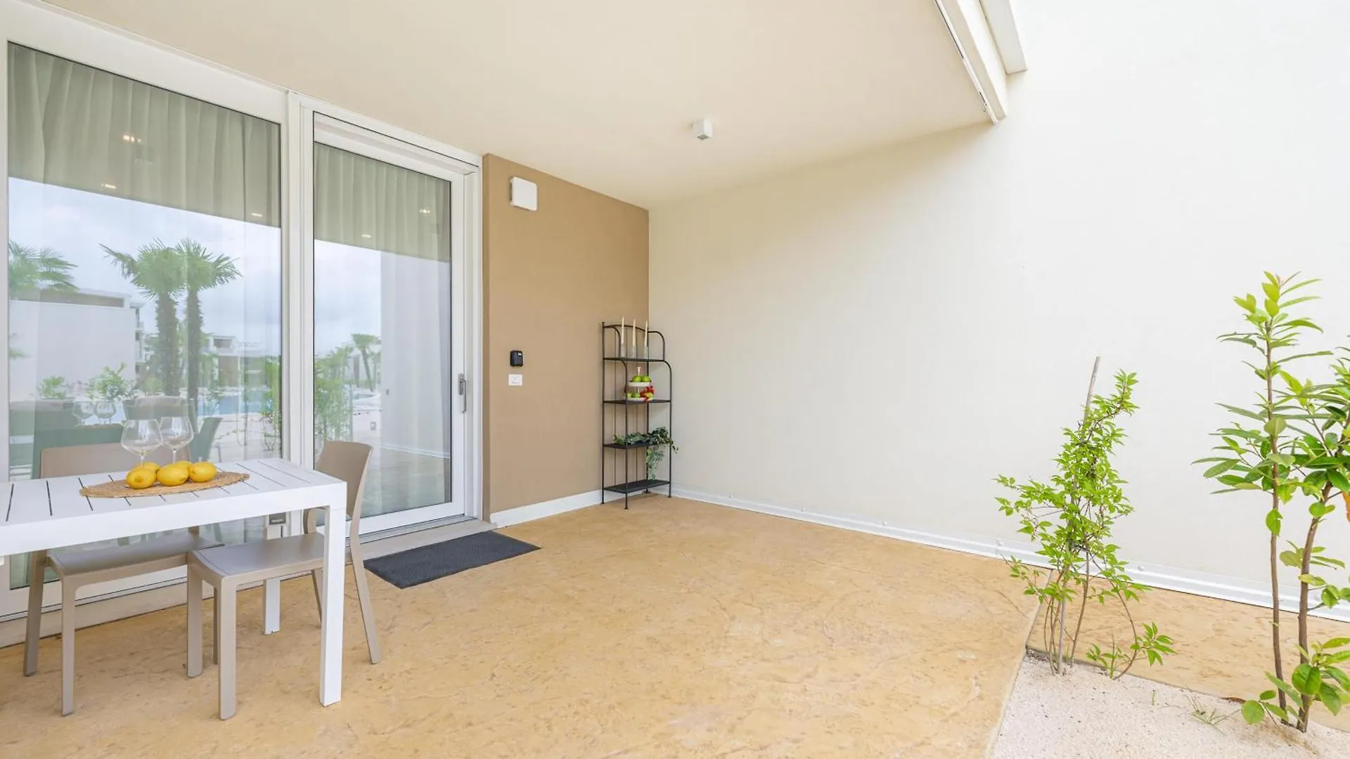 Wave Island H2 Apartment Lido di Jesolo 0*,